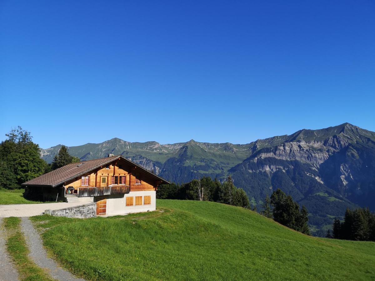 Chalet Mit Alpenambiente Axalp เบรียนส์ ภายนอก รูปภาพ