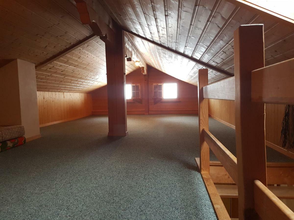 Chalet Mit Alpenambiente Axalp เบรียนส์ ภายนอก รูปภาพ
