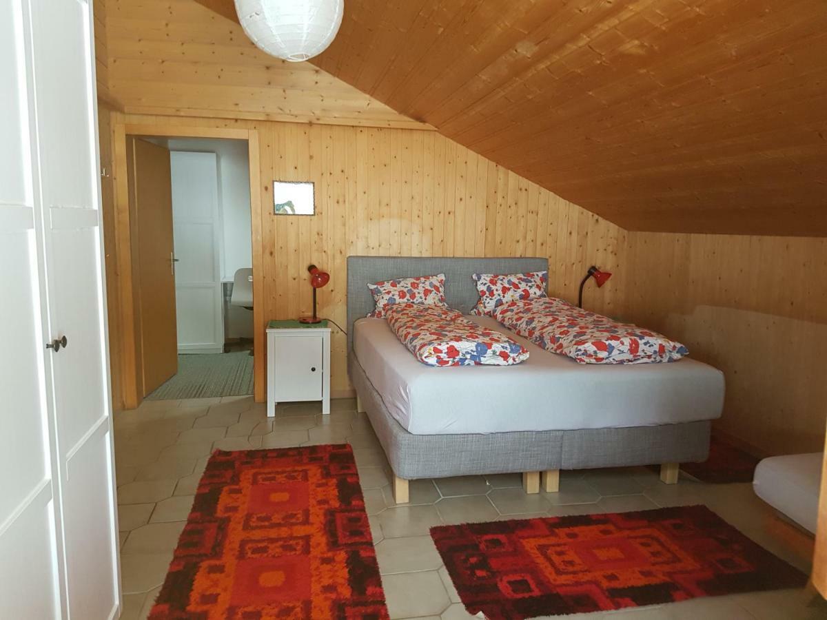 Chalet Mit Alpenambiente Axalp เบรียนส์ ภายนอก รูปภาพ